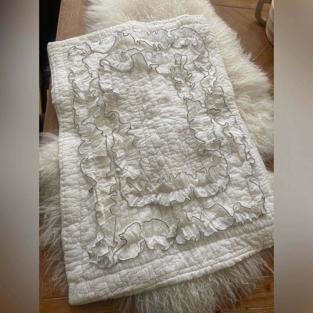 Like New Paisley Manor pillow/cushion cover all cotton!!